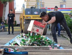 Akhir Tahun 2023 Satreskoba Polres Bone Musnahkan Ratusan Barang Bukti Miras
