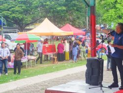 Jelang Nataru PJ Bupati Bone Buka Pasar Murah Terpadu di Tokaseng