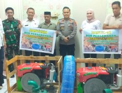 Saksikan Penyerahan Bantuan Mesin Pompa Air, Kapolsek Barebbo Titip Pesan Kamtibmas ke Warga