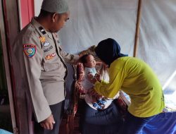 Bantu Kegiatan Posyandu, Kanit Binmas Polsek Cenrana Sampaikan Pesan Kamtibmas