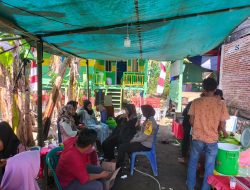 Berkumpul bersama warga, Aiptu Suhati ingatkan untuk tidak melanggar hukum
