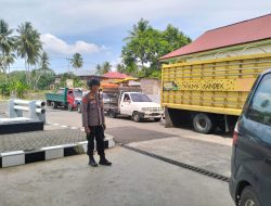 Wakapolsek Lamuru  Pantau SPBU, Antisipasi Macet Akibat Antrian BBM Solar Subsidi