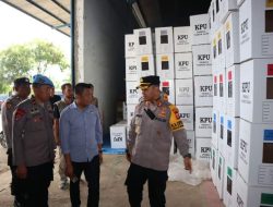 Cek Kesiapan Keamanan Logistik Pemilu 2024, Kapolres Bone Pentingnya Sinergitas Kepolisian Dan KPU Dalam Menjaga Integritas Serta Kelancaran Pemilu