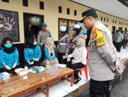 Mendadak, Kapolres Bulukumba Sidak Cek Urine Anggotanya.