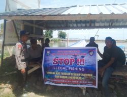 Aparat Satpolairud Polres Bone Lakukan Polmas Perairan Di Kampung Leteng, Ini Himbauan Yang Disampaikan