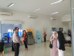 Bripka Jhoni Widianto Tingktkan Sistem Pengamanan Obvit di Kantor BCA KCP Watampone