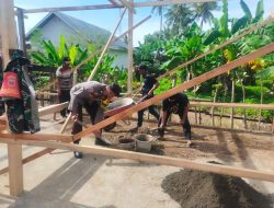 Wujud Kepedulian Sosial,Personil Polsek Mare Bersama Koramil Mare Bantu Program Bedah Rumah