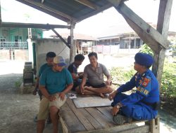 Kasubnit Binmas Air Satpolairud Polres Bone Tingkatkan Giat Sambang, Sampaikan Himbauan Kamtibmas Perairan