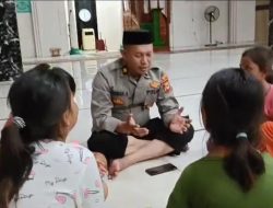 Kesibukan mengawal dan mengamankan Tempat Pemungutan Suara (TPS) dalam Pemilihan Umum (Pemilu) tidak menghalangi personel Polres Pelabuhan Makassar untuk berbagi ilmu