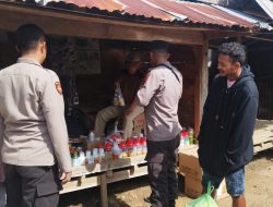 Pastikan Aman, Personel Polsek Patimpeg Pantau Aktifitas Warga di Pasar Tradisional