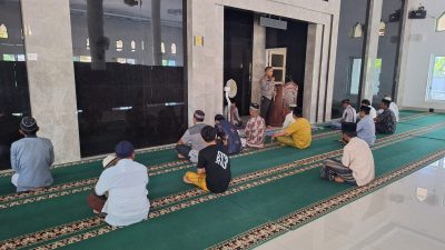 Dihadapan Jamaah, Kapolsek Patimpeng: Jangan Mudah Terpengaruh Berita Hoax Pasca Pemilu