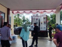 Pergeseran Logistik Pemilu Dari PPK Salomekko Ke KPU Bone Dikawal Polisi