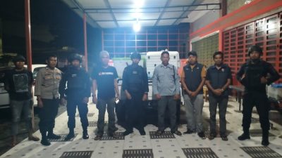 Polsek Dua Boccoe Kawal Pergeseran Logistik Pemilu Hingga ke Gudang KPU