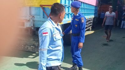 Pantau Situasi Kamtibmas, Satpolairud Polres Bone Lakukan Pengamanan Aktivitas Penyeberangan