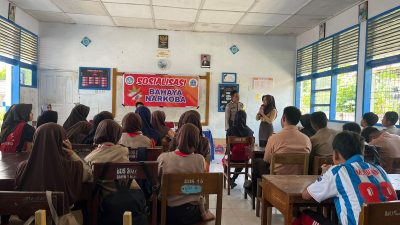 Peduli Generasi Bangsa, Wakapolsek Ulaweng Penyuluhan Narkoba di SMP 1 Ulaweng