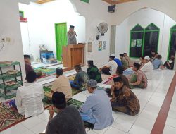 Shalat Tarawih Berjamaah, Kapolsek Tellu Siattinge Beri Ceramah Kamtibmas di Masjid Al-Amin