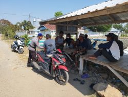 DDS di Perkampungan Nelayan, Anggota Satpolairud Polres Bone Sampaikan Himbauan Ini