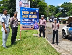 Unit Gakkum Satlantas Polres Bone Pasang Spanduk Imbauan Keselamatan Berkendara