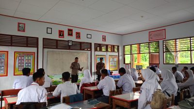 Polsek Awangpone Sosialisasi Penerimaan Anggota Polri di SMAN 16 Pacing Kecamatan Awangpone