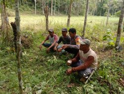 Aktif Sambangi Warganya, Itulah Cara Bhabinkamtibmas  Polsek Barebbo Aiptu Andi Patonangi Jaga Kamtibmas