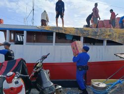 Satpolairud Polres Bone Lakukan Polmas Perairan, Sasaran Kali Ini di Pelabuhan Rakyat Bajoe
