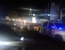 Jaga Kamseltibcar Lantas, Satlantas Polres Bone Gencar Lakukan Blue Light Patrol