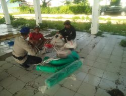 Satpolairud Polres Bone Lakukan Polmas Perairan dan Sampaikan Himbauan Ini kepada Nelayan