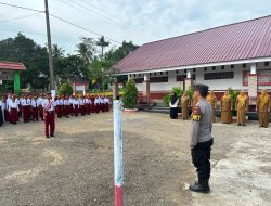Bripka Murtang Pimpin Upacara di SDN 178 Binuang, Tanamkan Nilai Disiplin Sejak Dini