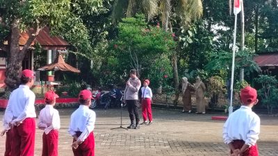 Menjadi Inspektur Upacara di SDN 53 Lattekko, Aiptu Muhammad Anas Sampaikan Ini