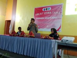 Ipda Syamsul Bahri Berikan Materi Bela Negara kepada Siswa-Siswi Paskibra SMAN 4 Bone