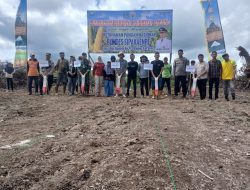 Kapolsek Patimpeng Hadiri Penanaman Jagung Perdana di Desa Bulu Ulaweng