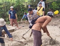 Budayakan Gotong Royong, Bhabinkamtibmas Polsek Tellu Limpoe Kerja Bakti bersama Warga Binaan