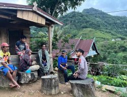 Bhabinkamtibmas Laksanakan Program Pembinaan Satkamling, Ciptakan Kondusifitas Kamtibmas di Desa