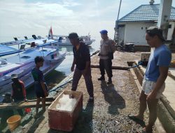 Upaya Harkamtibmas, Satpolairud Polres Bone Pantau Aktivitas Masyarakat di PPI Lonrae