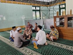 Kanit Binkamsa Binmas Polres Bone Koordinasi dengan Pengurus Masjid Raya Watampone untuk Kegiatan Bakti Religi
