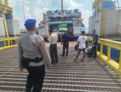 Ciptakan Situasi yang Kondusif di Pelabuhan Penyeberangan Bajoe, Satpolairud Polres Bone Lakukan Pengamanan