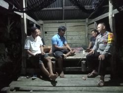 Bhabinkamtibmas Desa Unra Laksanakan Pembinaan Satkamling di Dusun Bulu Maloku