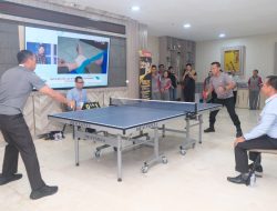 Semarak HUT Bhayangkara ke-79, Polda Sulsel Gelar Pertandingan Tenis Meja Antar Satker dan Pejabat Utama