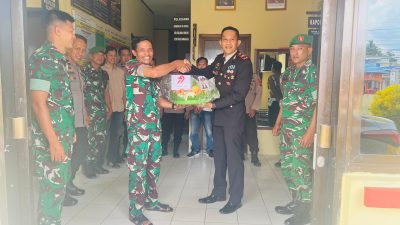 Koramil 1407-21 Palakka Kunjungi Mapolsek Palakka, Beri Ucapan Dirgahayu Bhayangkara ke-79