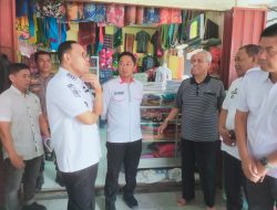 Wakil Bupati Bone Tinjau Pasar Sentral Palakka, Bhabinkamtibmas Aipda Ulpiadi Hadir Dampingi