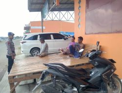 Lakukan DDS di Perkampungan Nelayan, Anggota Satpolairud Polres Bone Sampaikan Himbauan Ini