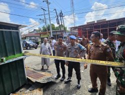 Kapolsek Barebbo Tinjau Lokasi Pasca Kebakaran di Kompleks Pasar Kading