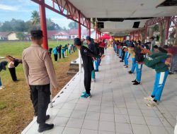 Siapkan Paskibraka yang Handal dan Disiplin, Polsek Barebbo Melatih Pasukan Paskibraka Tingkat Kecamatan