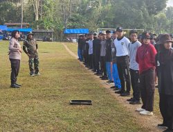 Kapolsek Lamuru Berikan Motivasi Kepada Paskibraka di Tengah Latihan Intensif