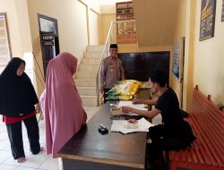 Polsek Dua Boccoe Lakukan Pengawalan Penyaluran Beras untuk Gerakan Pangan Murah