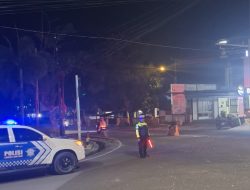 Berikan Rasa Aman kepada Masyarakat, Satlantas Polres Bone Gelar Blue Light Patrol