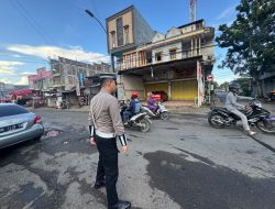 Gatur Pagi, Polantas Bone Pastikan Arus Kendaraan Tetap Lancar