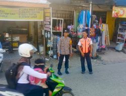 Cegah Kemacetan, Personel Polsek Kahu Laksanakan Pengaturan di Pasar Tradisional Palattae