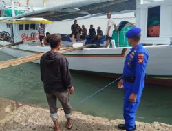 Temui Nelayan di PPI Lonrae, Satpolair Polres Bone Sampaikan Himbauan Ini kepada Nelayan