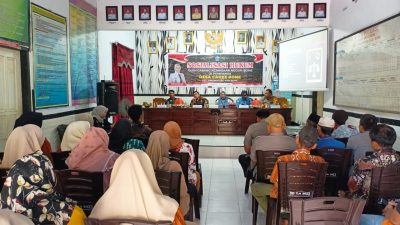 Polsek Awangpone Menghadiri Kegiatan Sosialisasi Hukum Di Desa Cakke Bone Kecamatan Awangpone